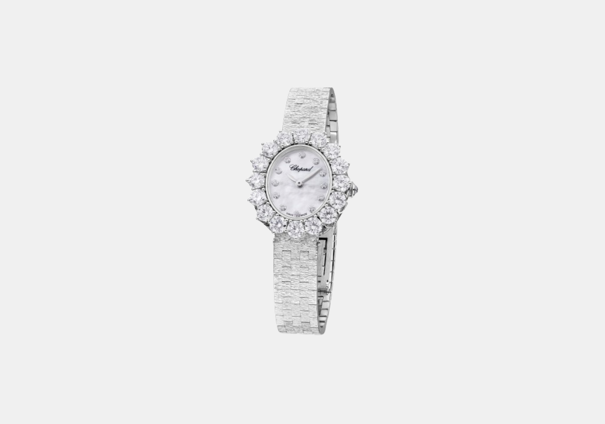 Relógio L’Heure du Diamant 30mm em ouro branco e diamantes com movimento manual, € 78.600, Chopard.