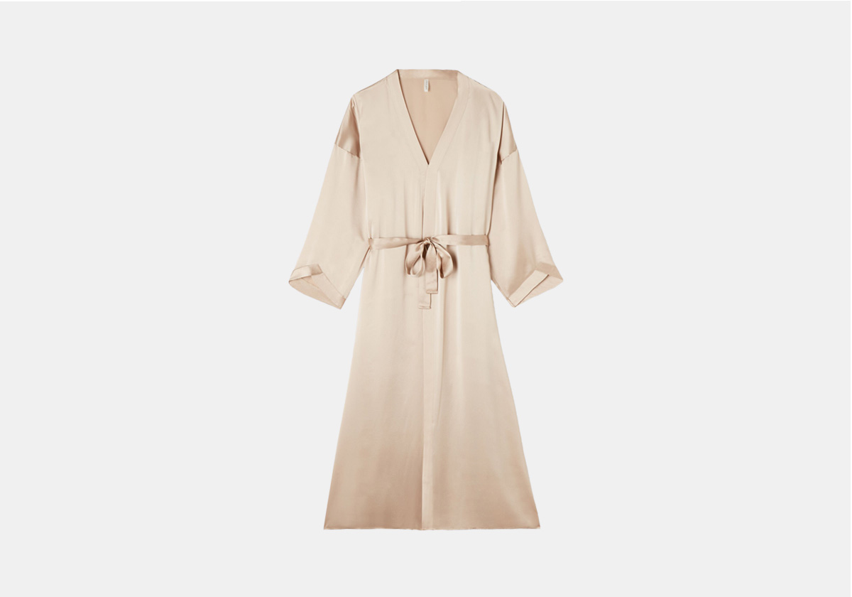 Robe em seda, € 219, Intimissimi.